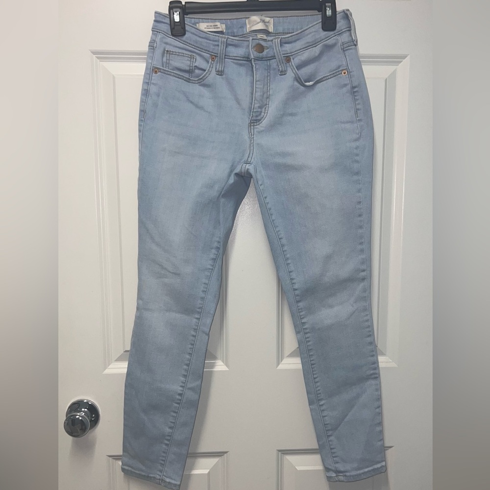Universal Thread Light Wash Skinny Jeans